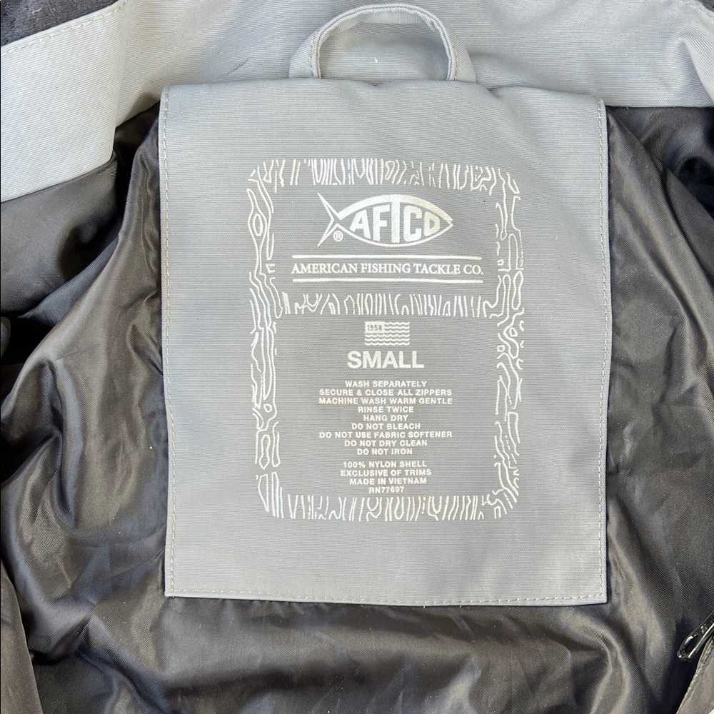 AFTCO Two-Tone Black and Gray Jacket - Picture 3 of 4